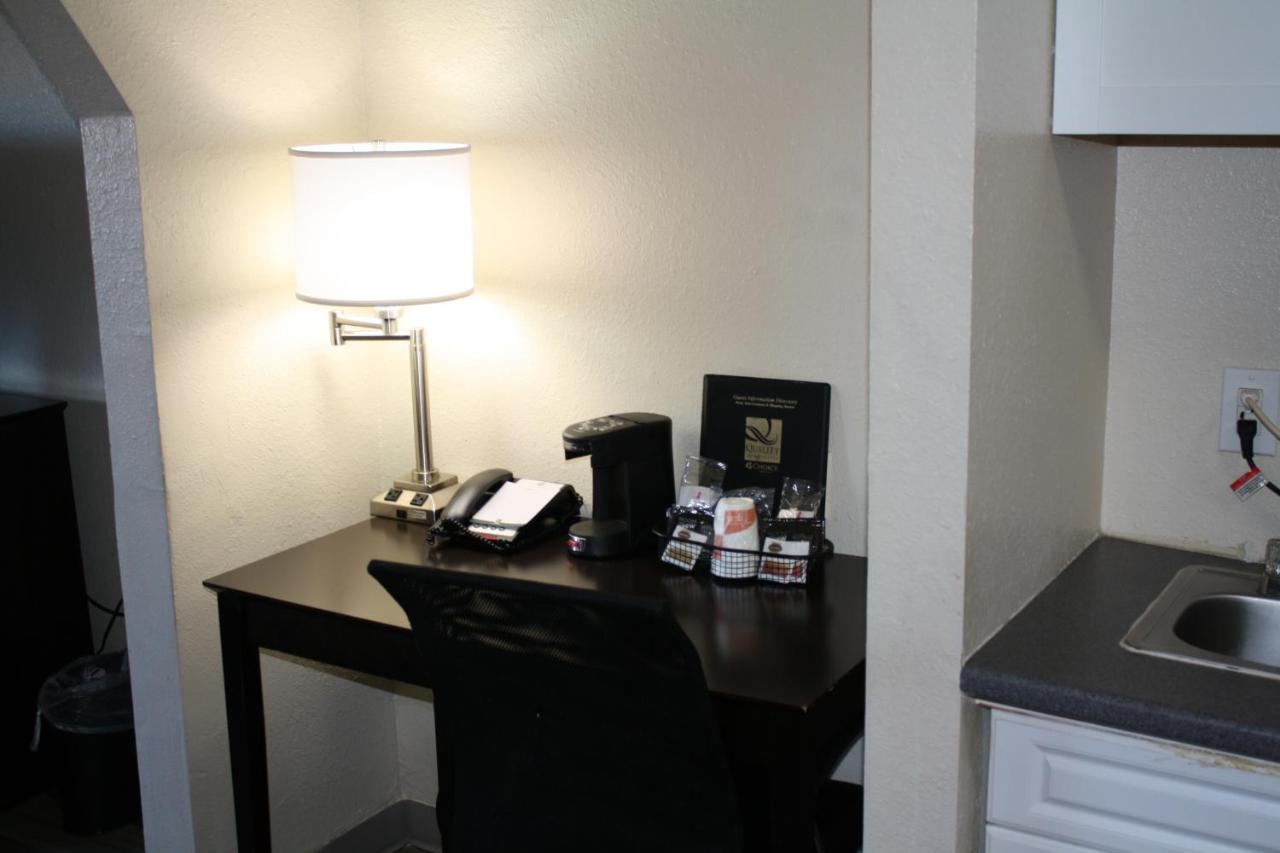 Quality Inn & Suites Wichita Falls I-44 Luaran gambar