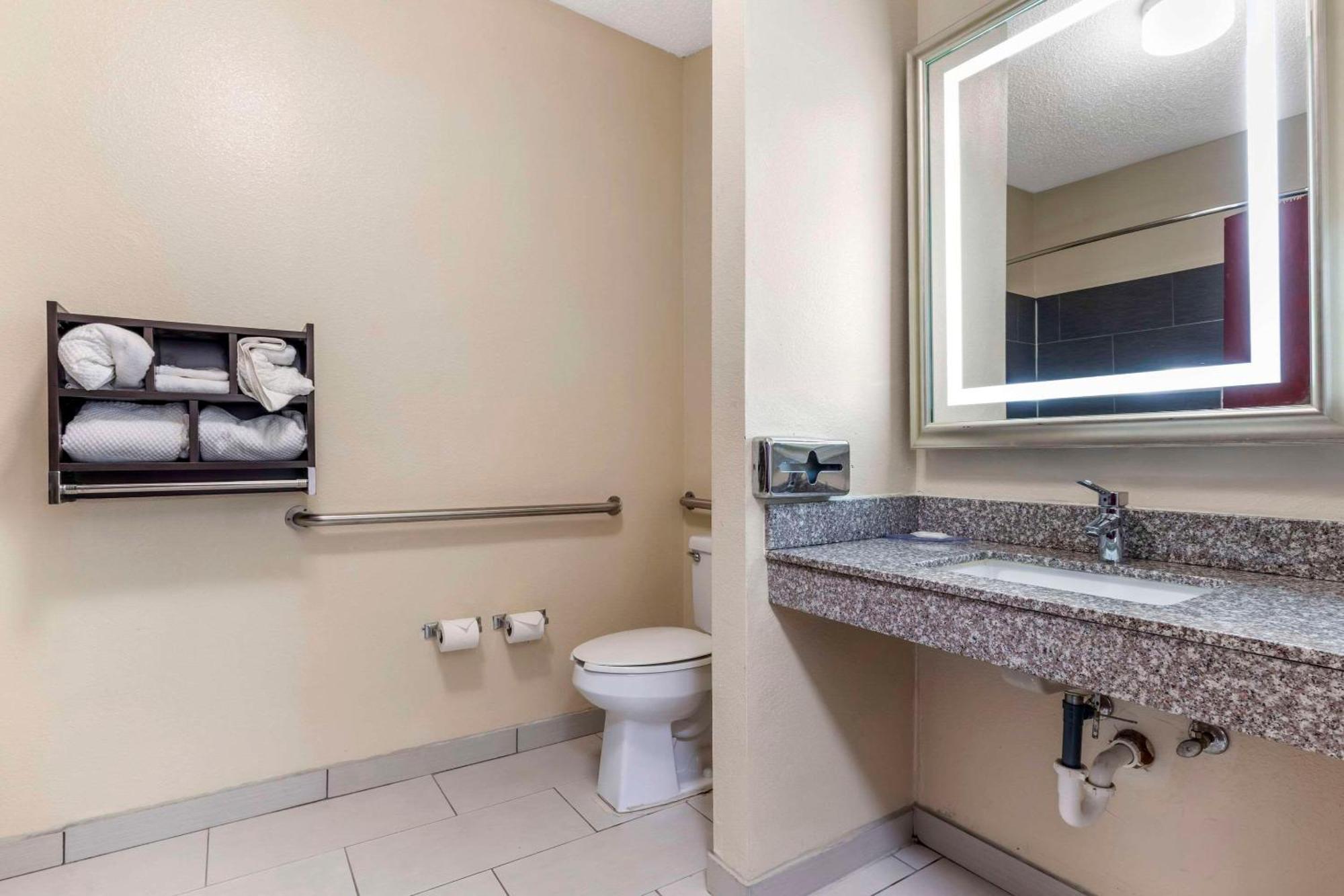 Quality Inn & Suites Wichita Falls I-44 Luaran gambar