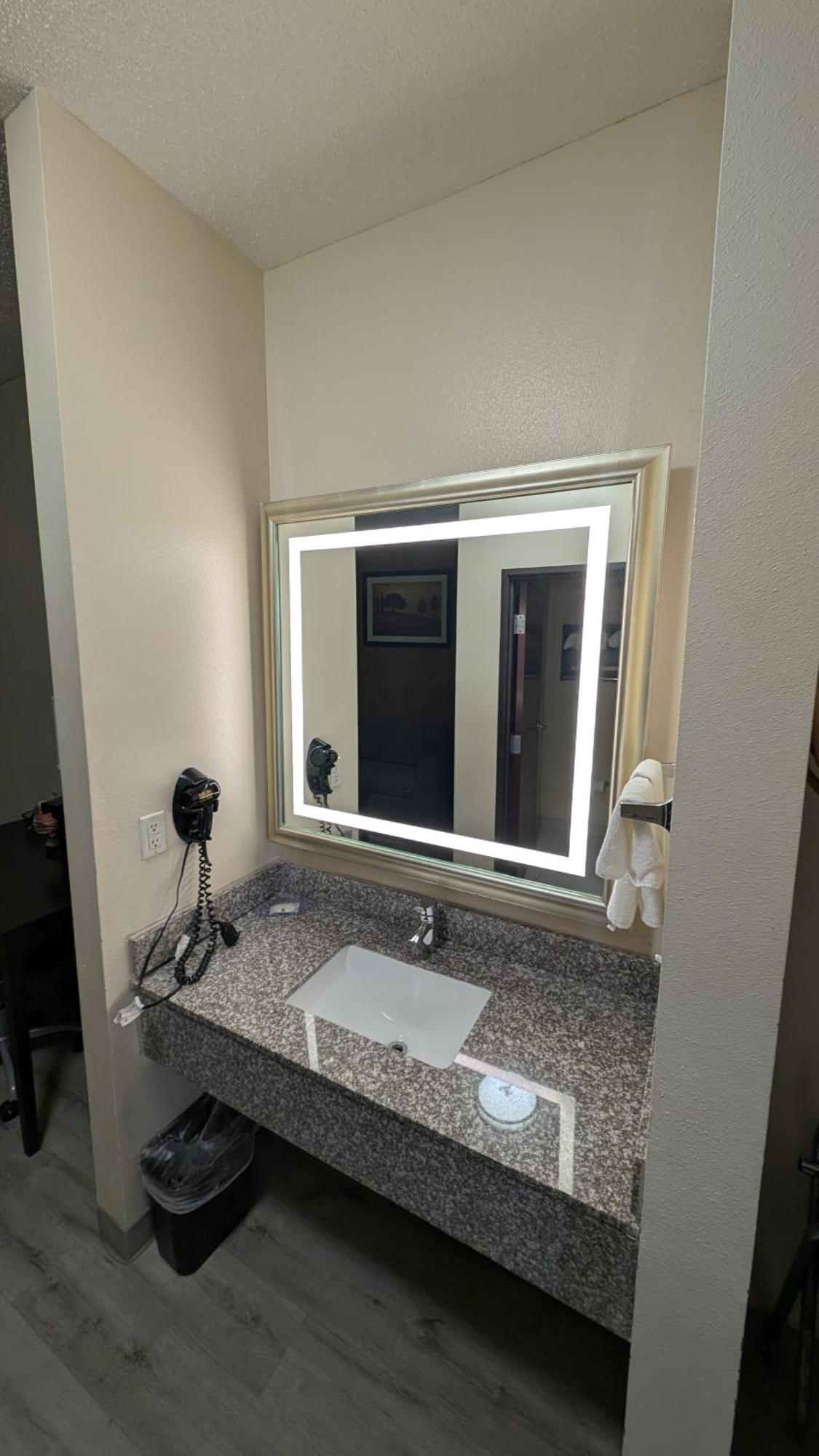 Quality Inn & Suites Wichita Falls I-44 Luaran gambar